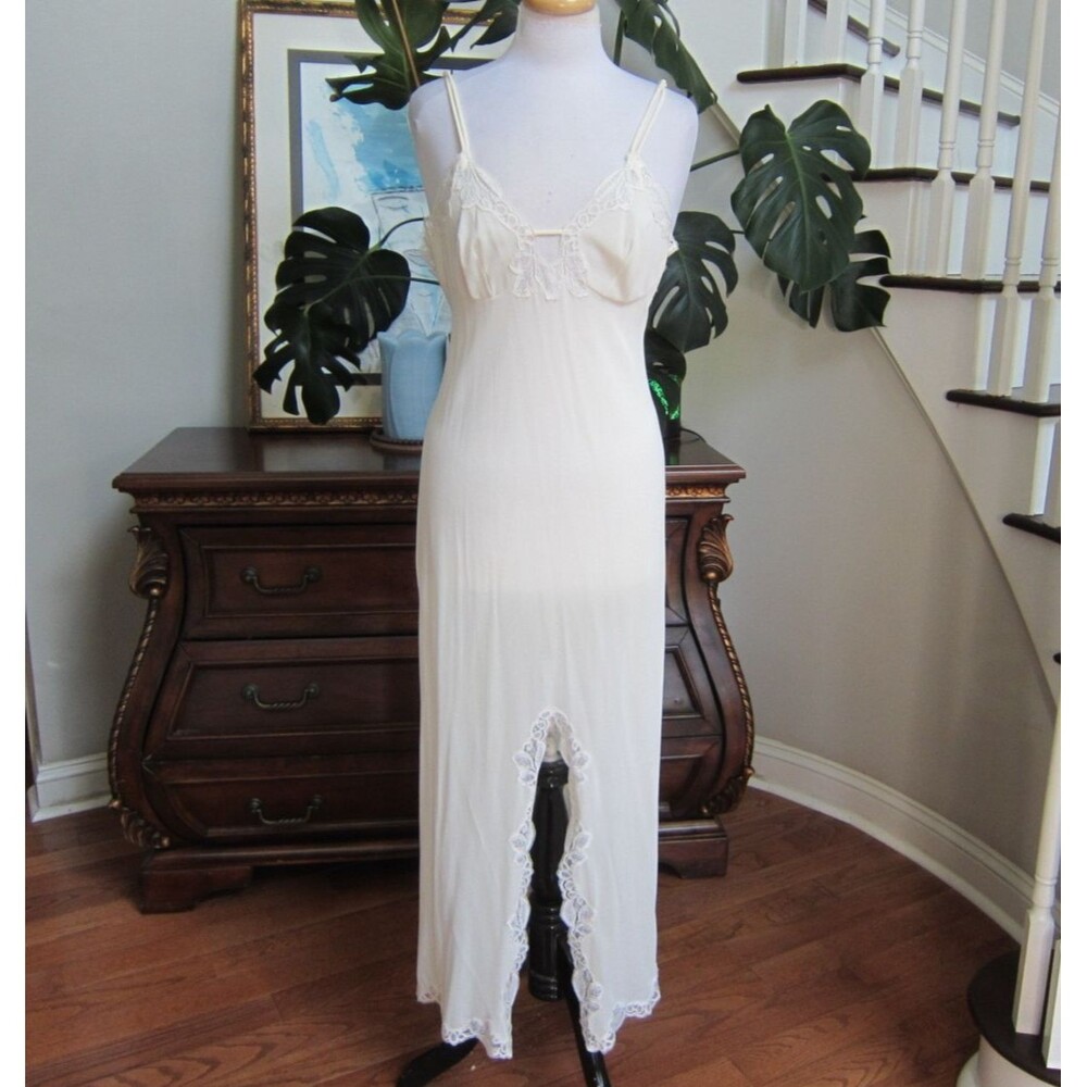 Vintage Val Mode Ivory Full Length Slip Dress Nightgown Lace Details Size M
